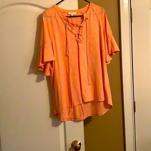 Umgee short sleeve top.